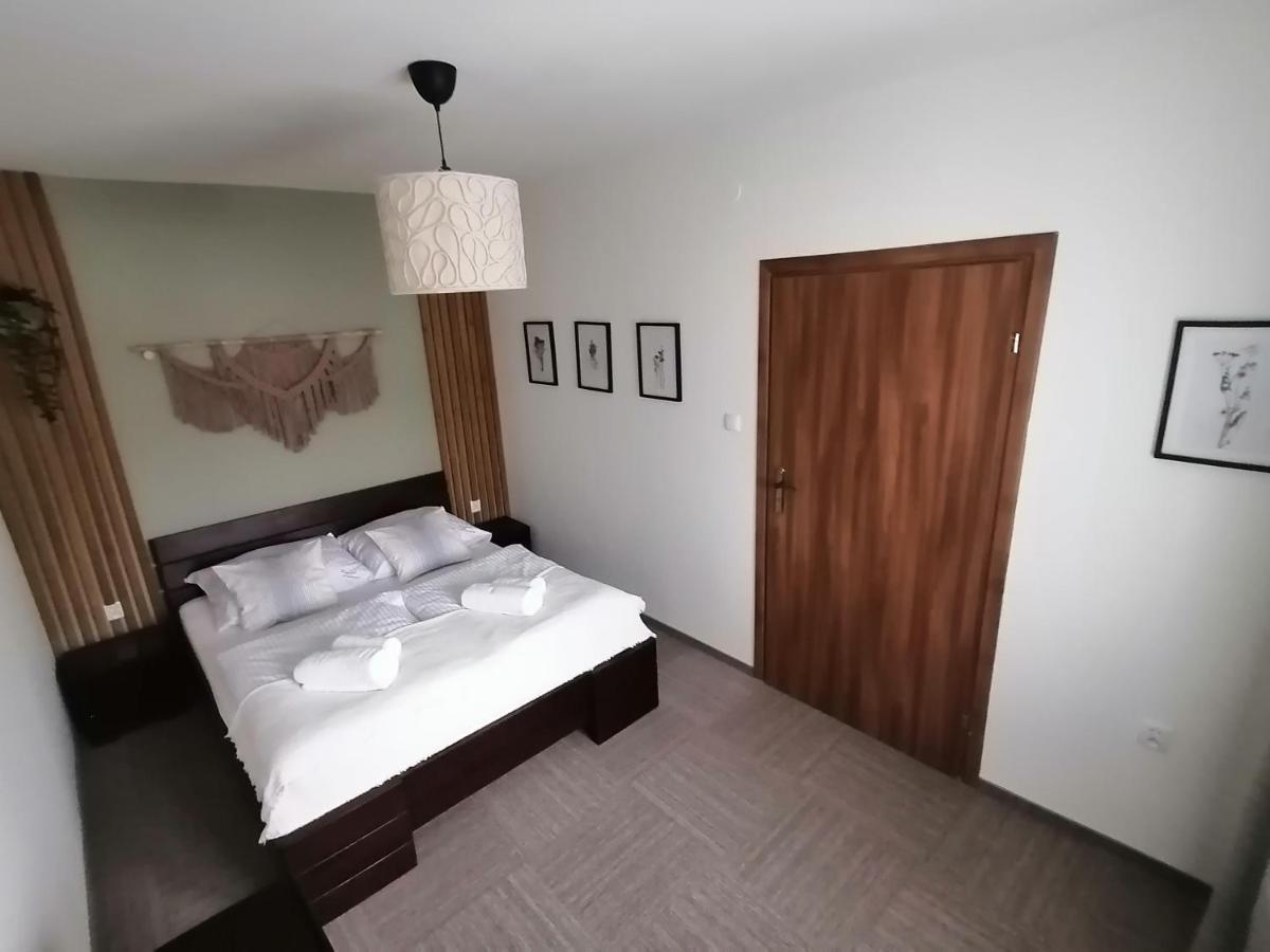 Karczma Karnasow Hotel Cisna Eksteriør billede