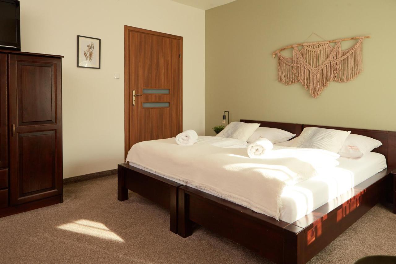 Karczma Karnasow Hotel Cisna Eksteriør billede